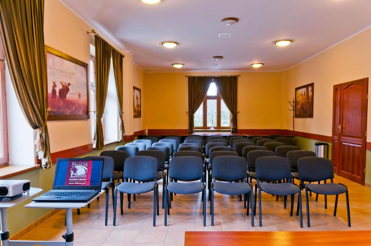 Palacyk Lakomin Hotel Lubiszyn Eksteriør billede