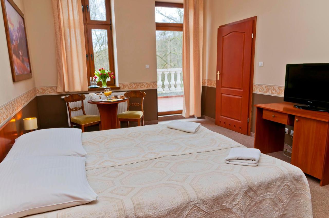 Palacyk Lakomin Hotel Lubiszyn Eksteriør billede